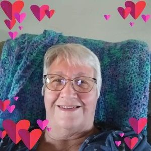 Meet your Posher, Lois